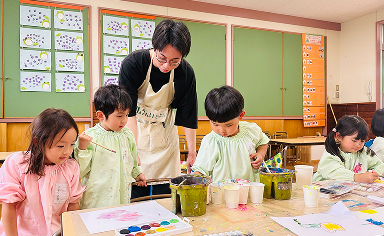 美術教室の画像